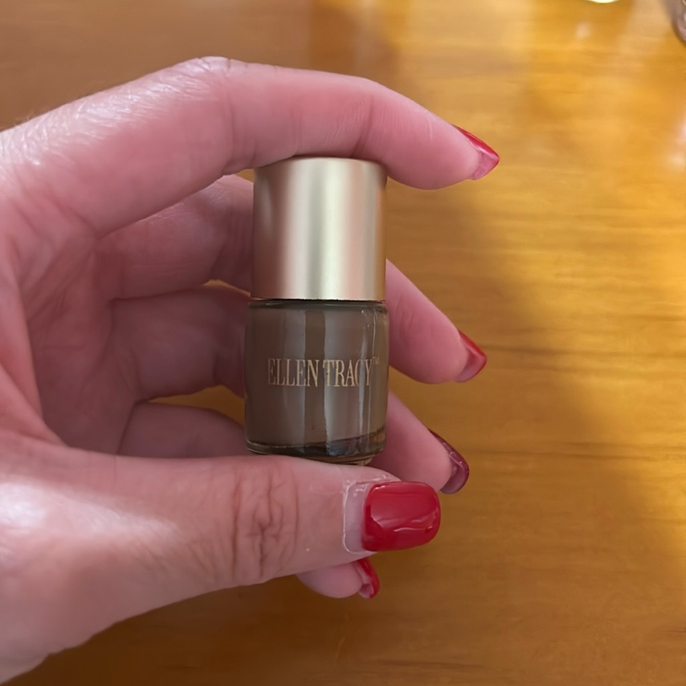 Ellen Tracy nail polish